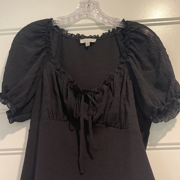 Status by Chenault Plaid Overlay Bodice Top Medium Black - Picture 5 of 13